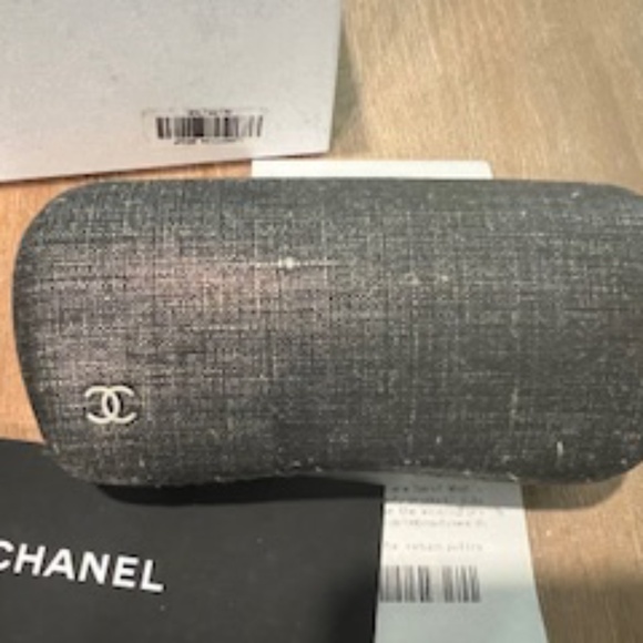 Chanel Sunglasses - Beautiful and in EXCELLENT Condition - Picture 7 of 11